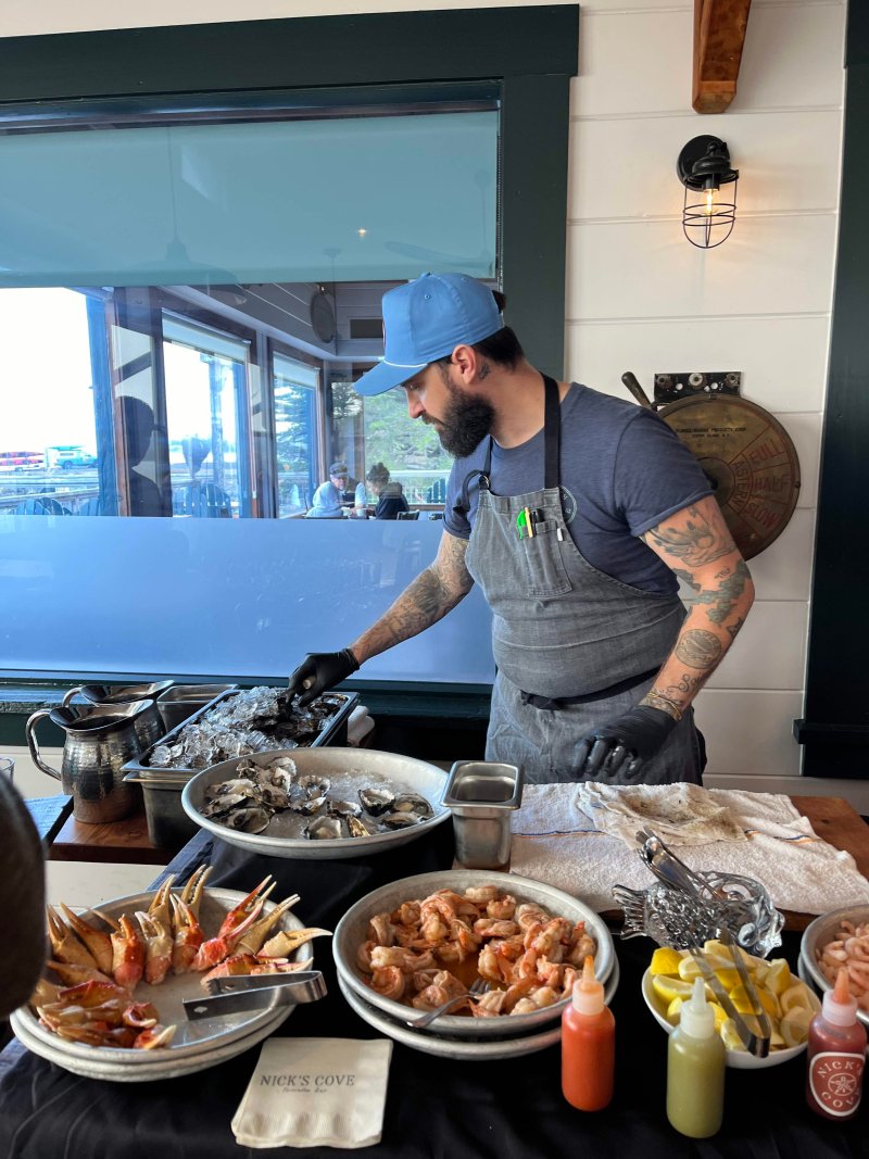 Nick's Cove Raw Bar with Iron Horse Cuvee Pairing